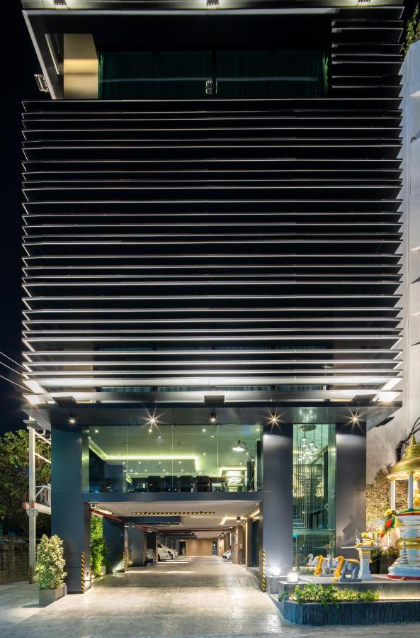 Amarin Hotel Rama 8 Banguecoque Exterior foto
